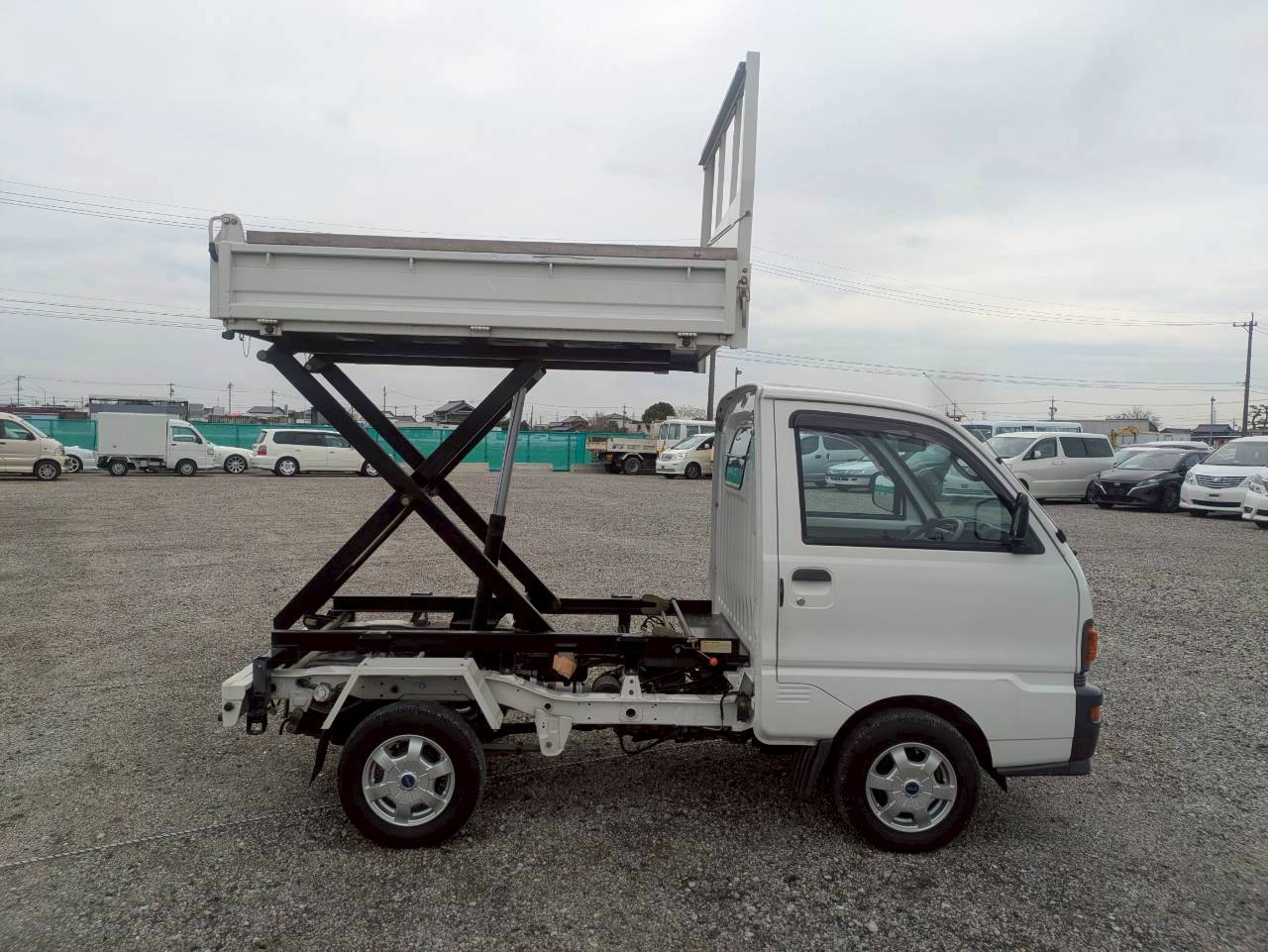 1998 Mitsubishi Minicab Scissor Lift Dump 4WD - Image 24