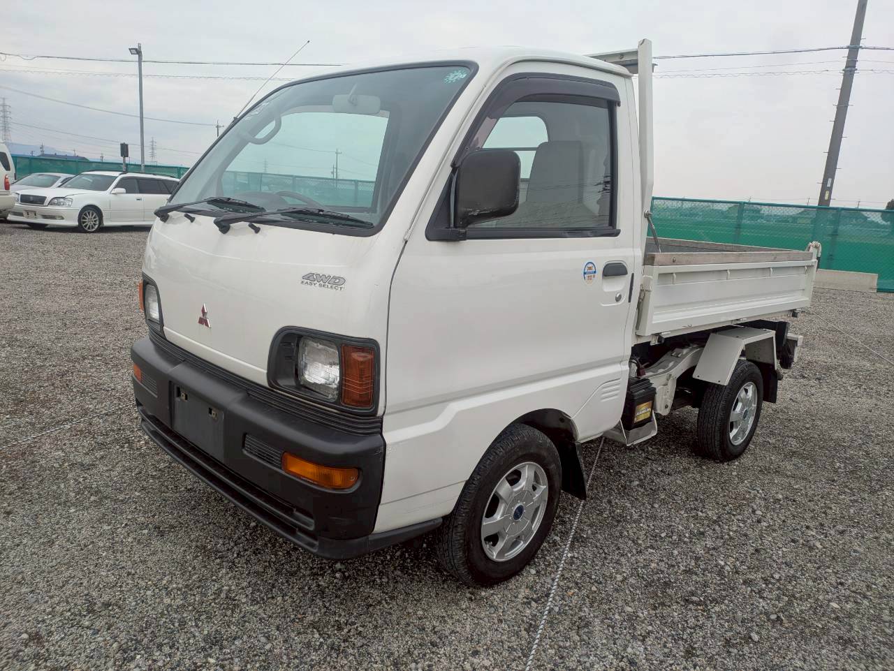 1998 Mitsubishi Minicab Scissor Lift Dump 4WD - Image 4