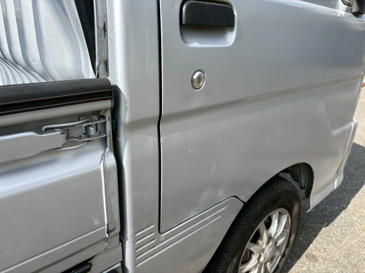 1999 Daihatsu Hijet 4WD - Image 11