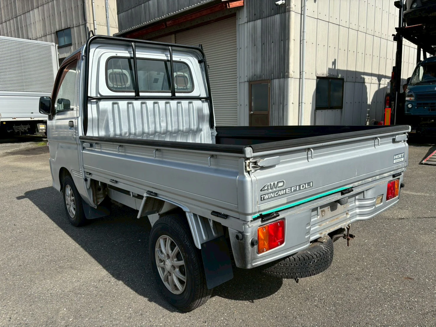 1999 Daihatsu Hijet 4WD - Image 4