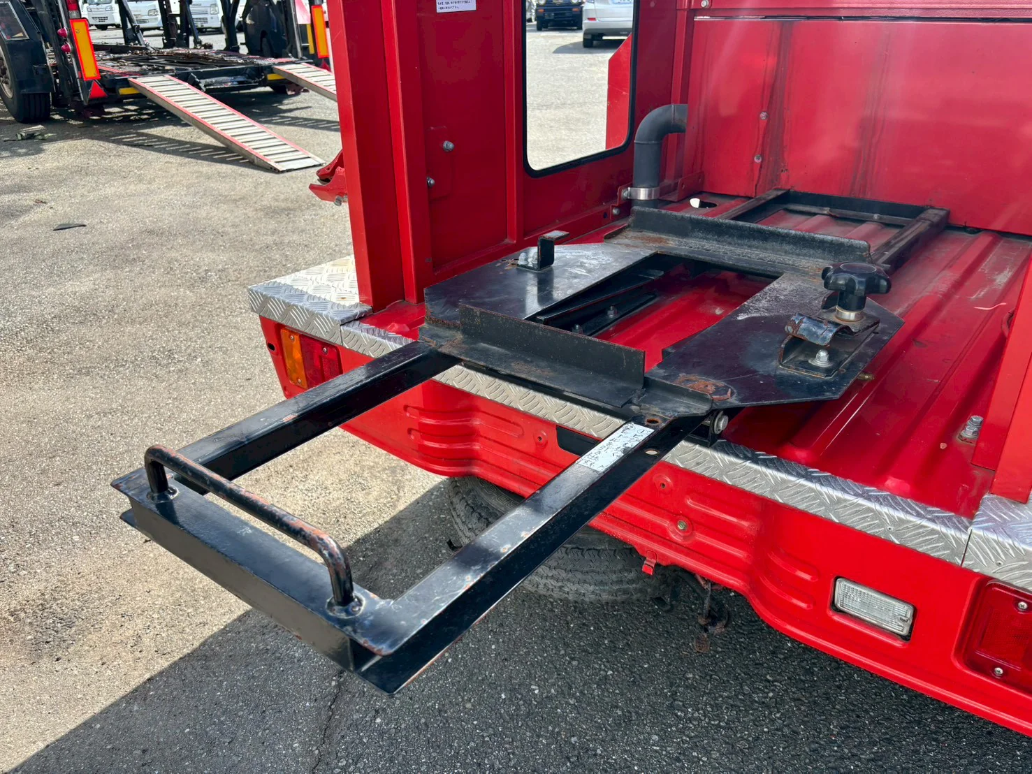 2001 Daihatsu Hijet Firetruck 4WD - Image 14