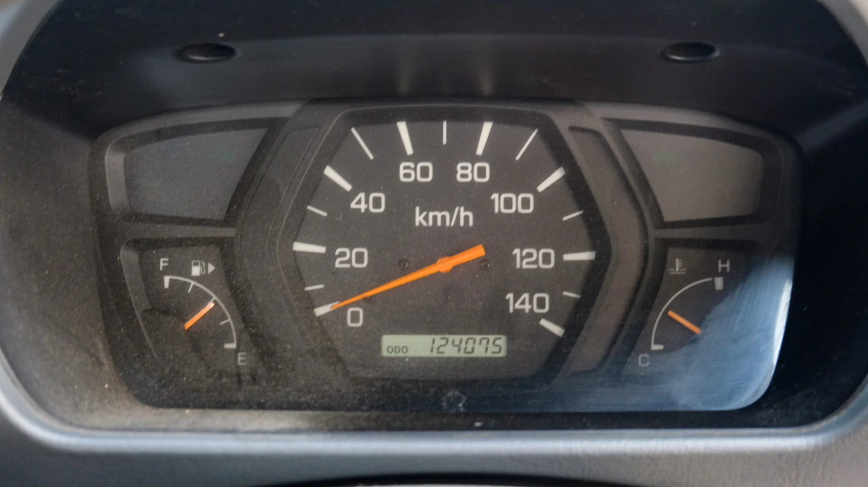 2000 Mitsubishi Minicab 4WD - Image 10