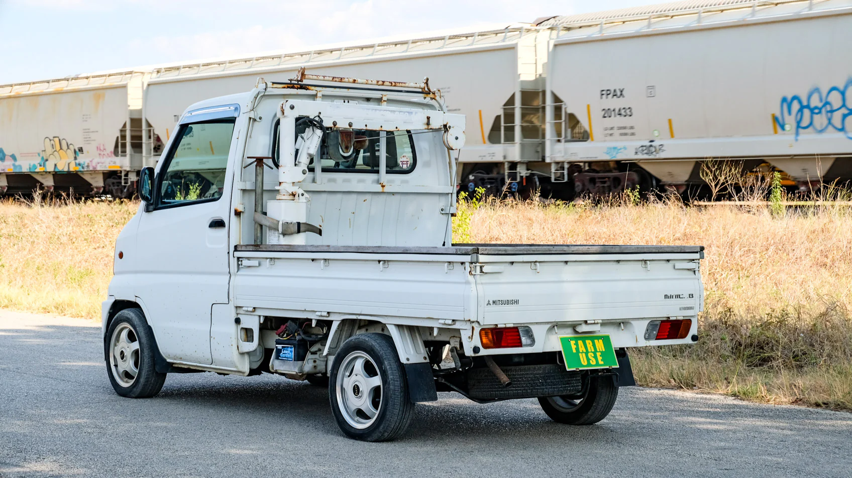 2000 Mitsubishi Minicab 4WD - Image 4