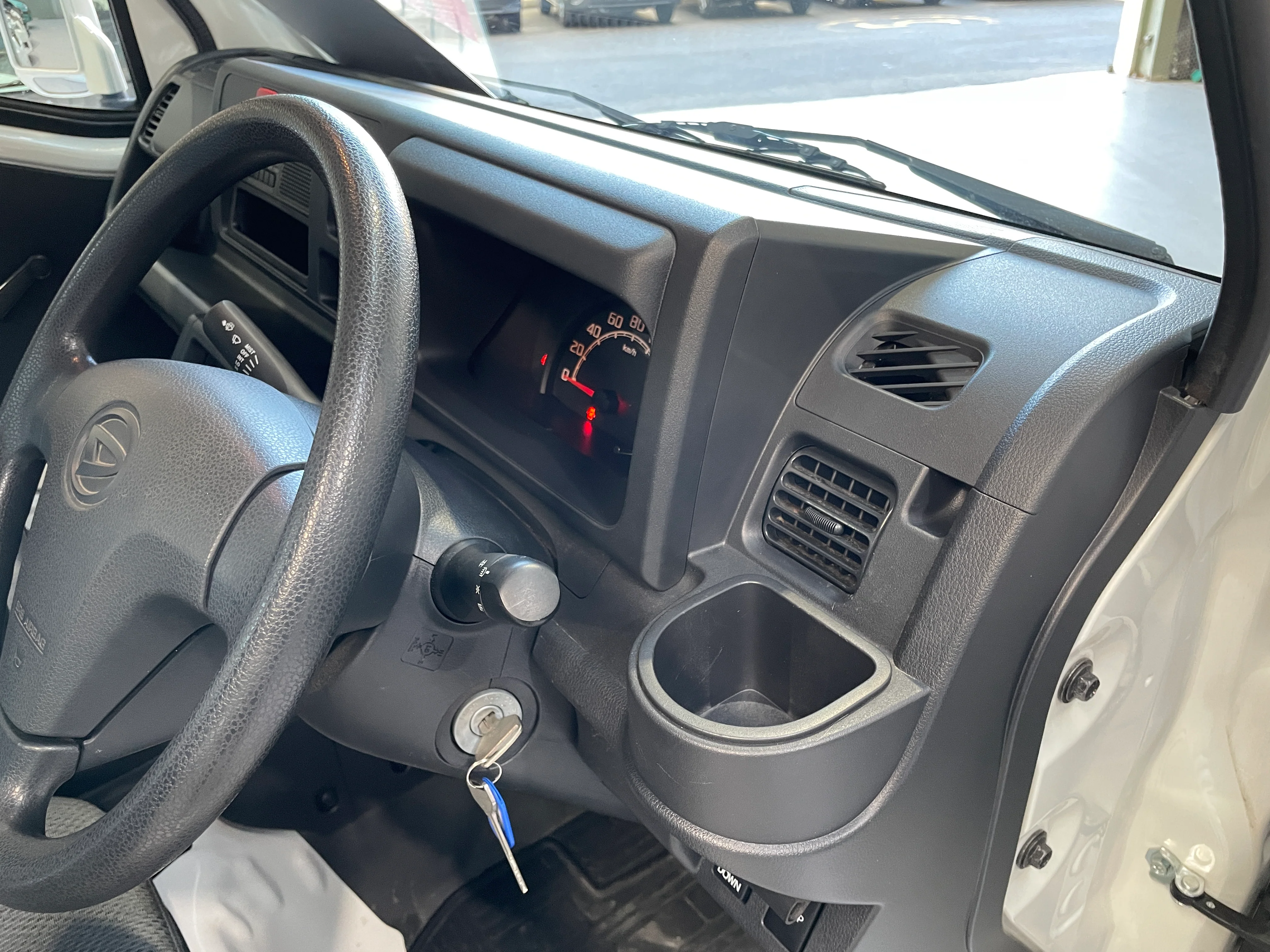 2016 Daihatsu Hijet Dump 4WD - Image 16