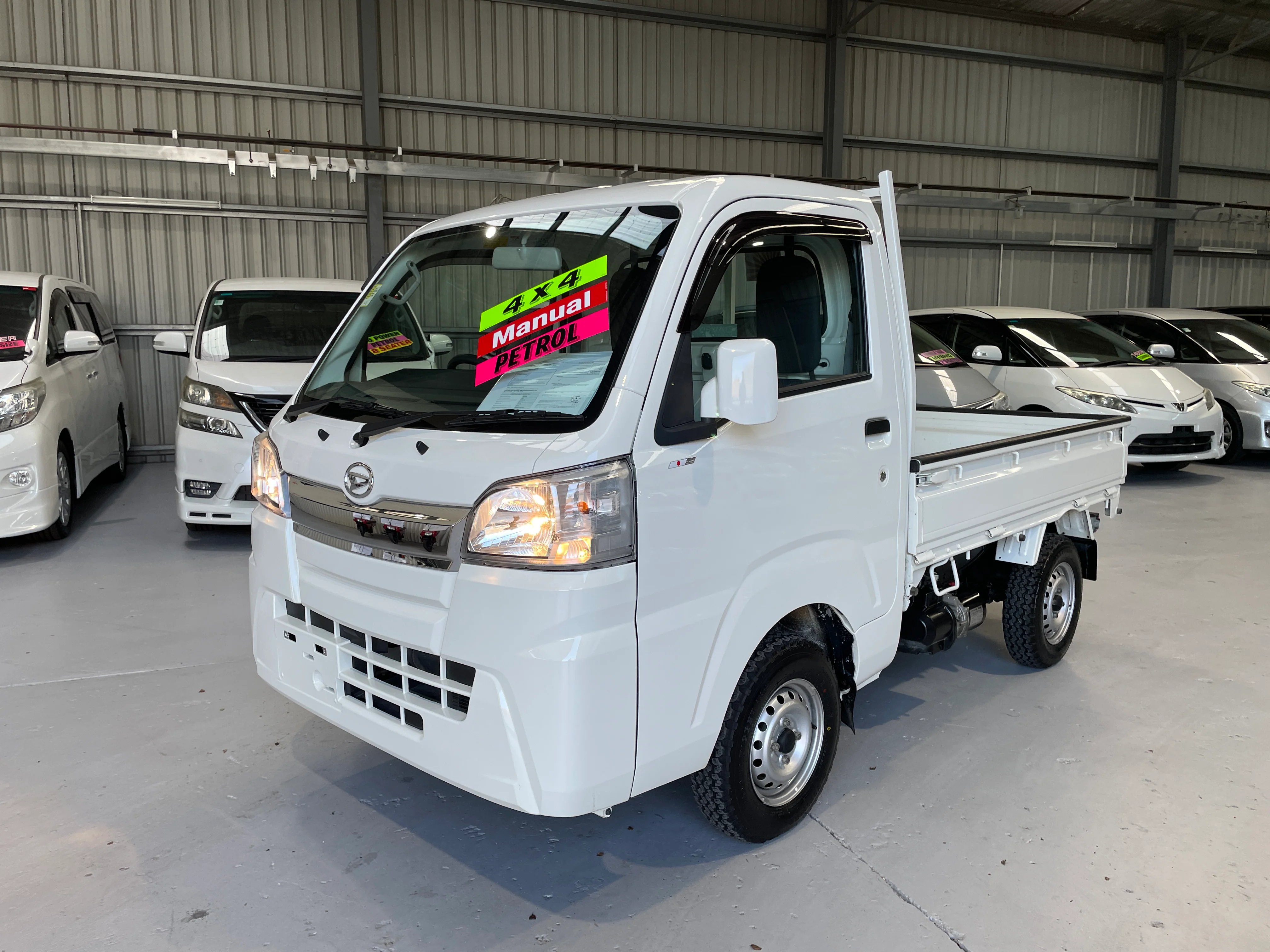 2016 Daihatsu Hijet Dump 4WD - Image 8