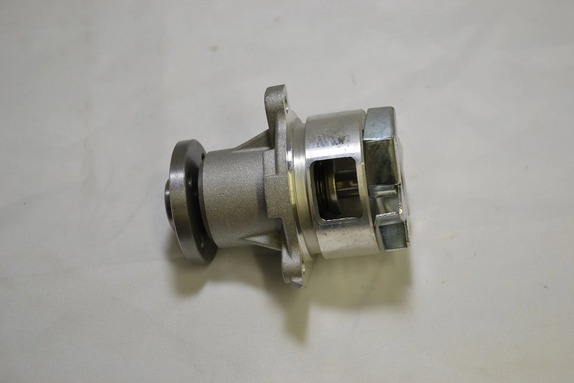 Daihatsu Water Pump - Image 4